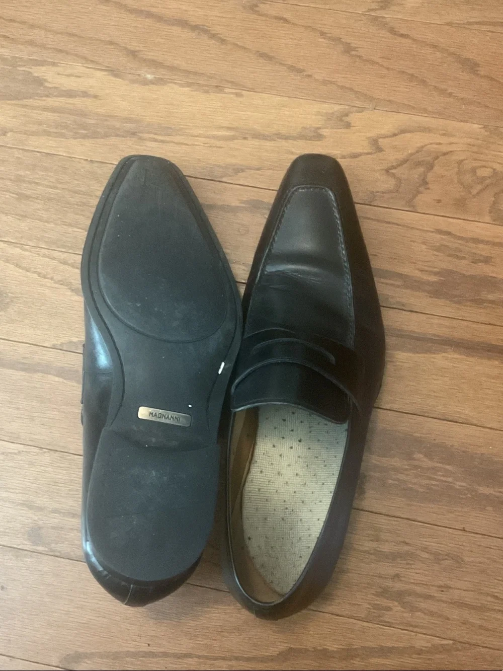 Magnanni Black Leather Penny Loafers